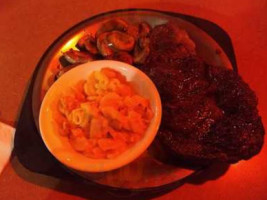 Dan's Steakhouse food