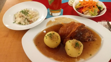 Hofer Der Stadtwirt food