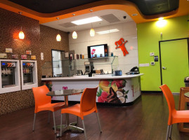 Josie's Frozen Yogurt Sierra Vista inside