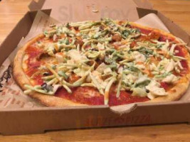 Blaze Pizza food