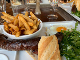 L'auberge Midi-Minuit food