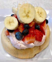 Cinnaholic food