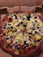 Carla's Pizza food