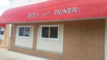 Joe's 2nd St. Diner food