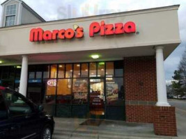 Marco's Pizza outside