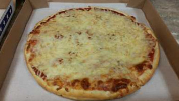 Tony's Pizza food