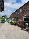 Applegates Farm Shop outside