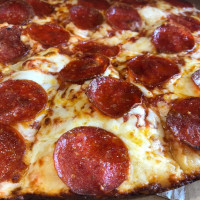 Fiore's Brick Oven Pizza food