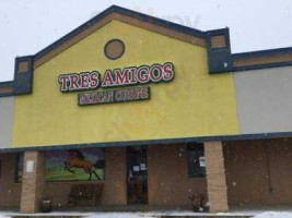 Tres Amigos inside