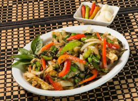 Thai Delight Wok Grill food