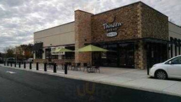 Panera Bread outside