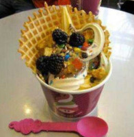 Menchie's Frozen Yogurt food