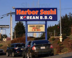 Harbor Sushi outside