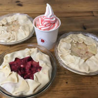 Mcbee's Shakes Crêpes Cones food