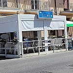 Vittorio Pizza Street Food outside