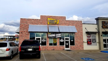 Dickey's Barbecue Pit outside