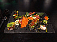 Malin Restaurant Sushibar food