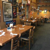 Mickey Pigg's Bbq inside