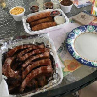 Two Brothers Bbq food