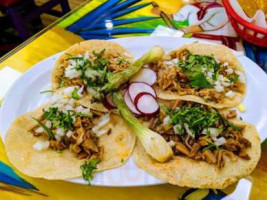 Taqueria Brenda Lee food