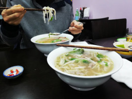 Issy Bò Bún Et Phõ food