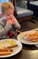 Colonial Pancake House food