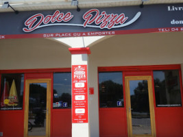 Dolce Pizza outside