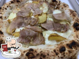 Pizzeria Sient'a Mme food