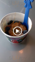 Menchie's Frozen Yogurt food