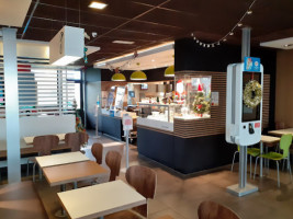 Mcdonald's Saint-andré-de-la-marche inside