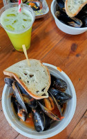 Mussel Pot food