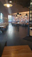 Mod Pizza inside