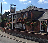 Louis At The Barley Mow outside