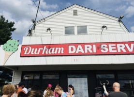 Durham Dari Serve food