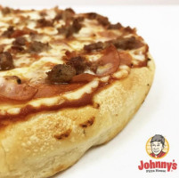 Johnny's Pizza House food