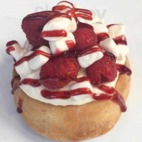 Cinnaholic food