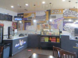 Susie Q's Pizza food