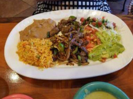 Ruchis Mexican Grill food