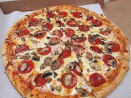 Tenney Mountain Pizza food