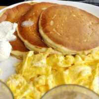 Pig 'n Pancake food