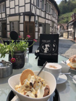 Feuer Und Eis Eiscafé food