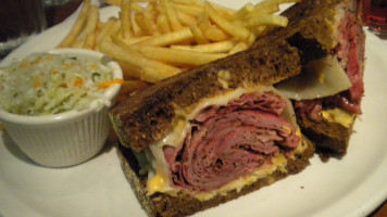 Reuben's food