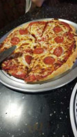 Geno's Pizza food