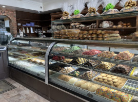 Cardinali Bakery inside