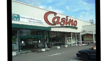 Cafeteria Casino outside