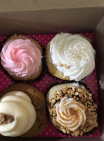 Smallcakes Cupcakery And Creamery Of Algonquin food