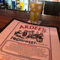 Ardee's Foodrinkery food