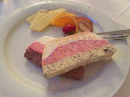 Gruener Fuerst Im Kulturhotel Fuerst Pueckler food