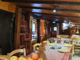 Chalet des trappeurs inside