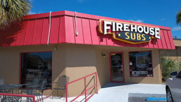 Firehouse Subs Bee Ridge outside